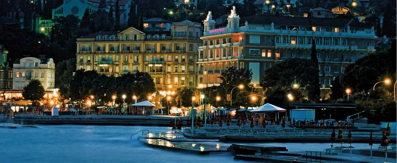 Retro Opatija Center Apartments Croatia