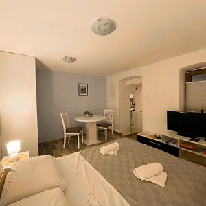 Ricardo, Apartman